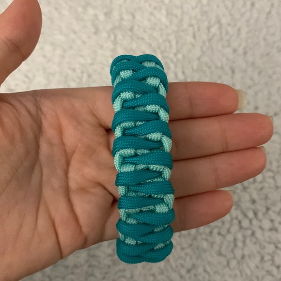 Cyan Blue and Turquoise Paracord Bracelet - Picture 3 of 14